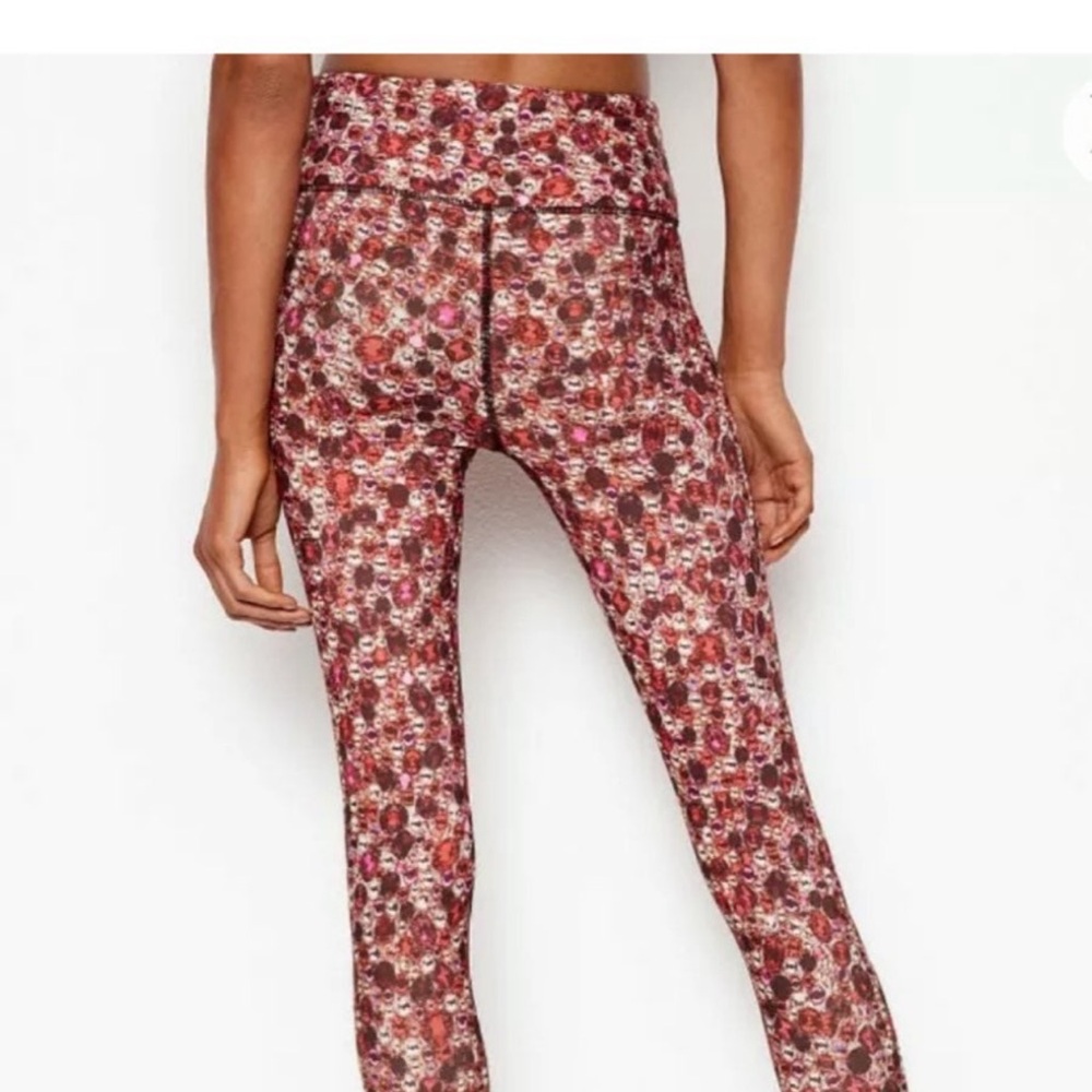 Victorias Secret Sport M Cropped Colorfully Patterned Gem/Diamond Design‎